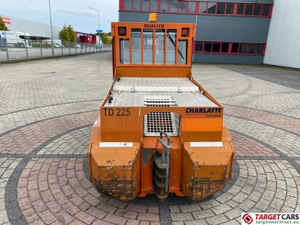 Charlatte TD225 Diesel Tow Truck Tractor 18T capacity - Tow tractor: picture 5 Charlatte TD225 Diesel Tow Truck Tractor 18T capacity - Tow tractor: picture 5