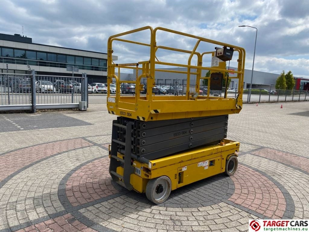 GMG 3346-ED Electric Scissor Work LIft 1200cm - Scissor lift: picture 3 GMG 3346-ED Electric Scissor Work LIft 1200cm - Scissor lift: picture 3