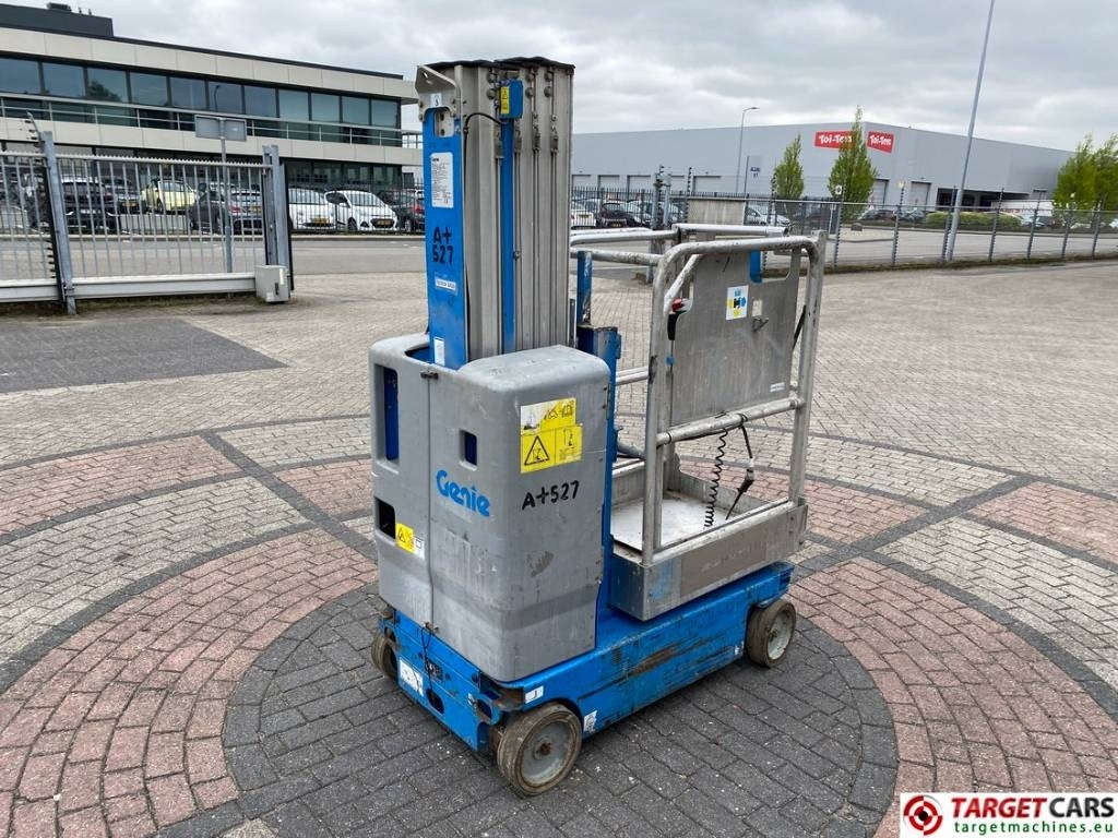 Genie GR-20 Runabout Vertical Mast Work Lift 802cm - Vertical mast lift: picture 3 Genie GR-20 Runabout Vertical Mast Work Lift 802cm - Vertical mast lift: picture 3