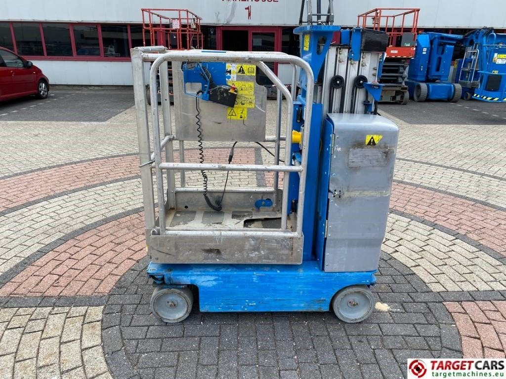 Genie GR15 RunAbout Electric Vertical Mast Lift 652cm - Vertical mast lift: picture 5 Genie GR15 RunAbout Electric Vertical Mast Lift 652cm - Vertical mast lift: picture 5