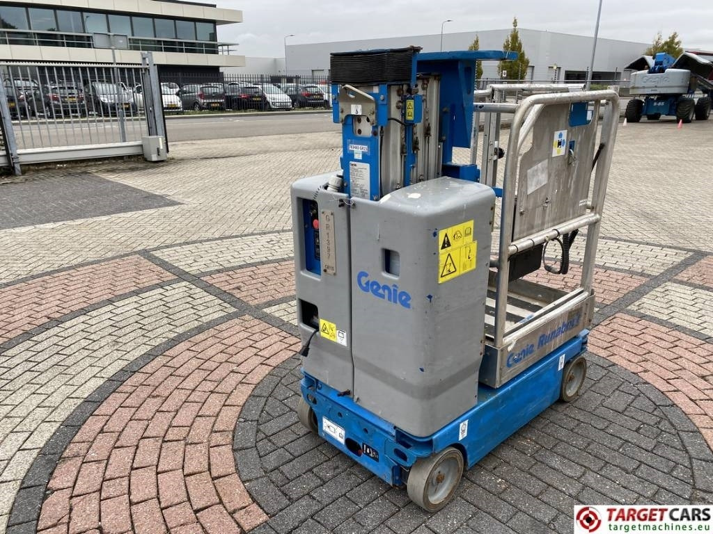Genie GR15 Runabout Electric Vertical Mast Lift 652cm - Vertical mast lift: picture 3 Genie GR15 Runabout Electric Vertical Mast Lift 652cm - Vertical mast lift: picture 3