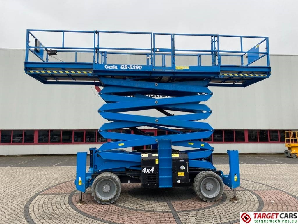 Genie GS-5390 RT LPG 4x4 Scissor Work Lift 1815cm - Scissor lift: picture 5 Genie GS-5390 RT LPG 4x4 Scissor Work Lift 1815cm - Scissor lift: picture 5