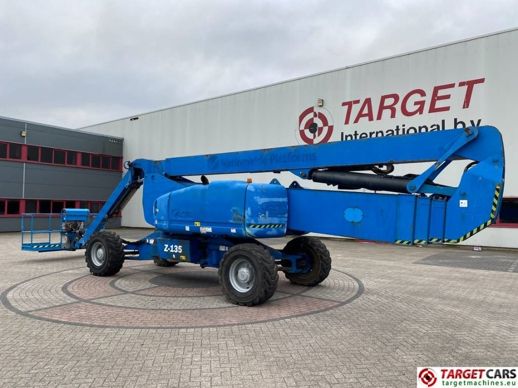 Genie Z-135/70 Articulated 4x4x4 Diesel Boom Lift 4315cm  - Articulated boom: picture 4 Genie Z-135/70 Articulated 4x4x4 Diesel Boom Lift 4315cm  - Articulated boom: picture 4