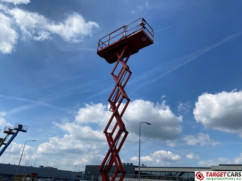 Scissor lift Haulotte Compact 12DX Diesel 4x4 Scissor Work Lift 1206cm: picture 15