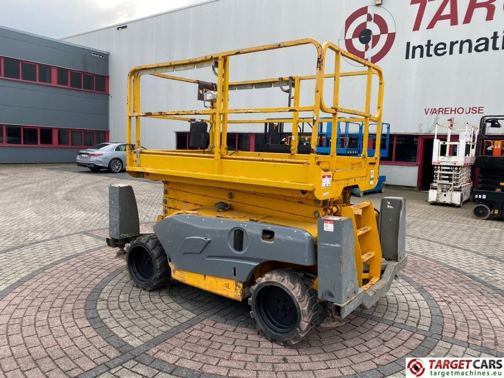 Haulotte Compact 12DX Diesel 4x4 Scissor Work Lift 1206cm - Scissor lift: picture 4 Haulotte Compact 12DX Diesel 4x4 Scissor Work Lift 1206cm - Scissor lift: picture 4