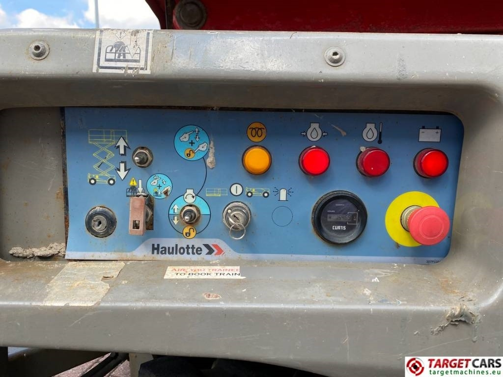 Scissor lift Haulotte Compact 12DX Diesel 4x4 Scissor Work Lift 1206cm: picture 11