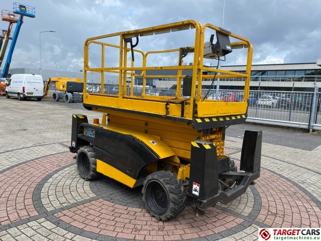 Haulotte Compact 12DX Diesel 4x4 Scissor Work Lift 1206cm - Scissor lift: picture 2 Haulotte Compact 12DX Diesel 4x4 Scissor Work Lift 1206cm - Scissor lift: picture 2