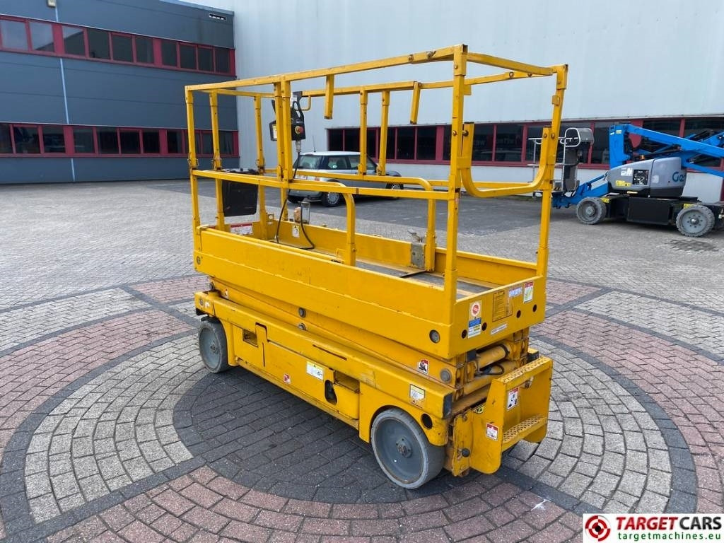 Haulotte Compact 8 Electric Scissor Work Lift 818cm - Scissor lift: picture 4 Haulotte Compact 8 Electric Scissor Work Lift 818cm - Scissor lift: picture 4