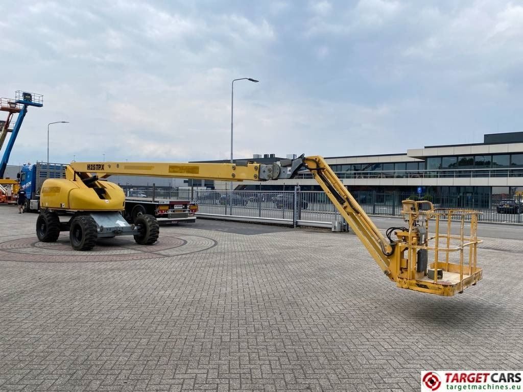 Haulotte H25TPX Telescopic 4x4 Diesel Boom Work Lift 2530cm - Telescopic boom: picture 2 Haulotte H25TPX Telescopic 4x4 Diesel Boom Work Lift 2530cm - Telescopic boom: picture 2