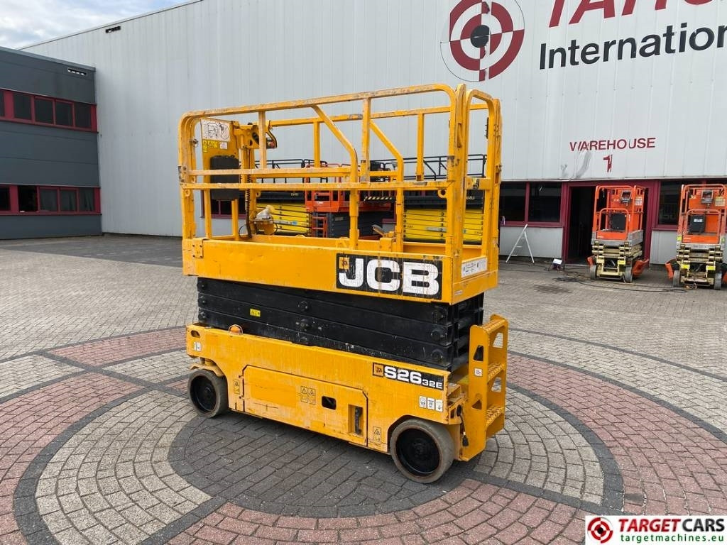 JCB S2632E Electric Scissor Work Lift 1010cm - Scissor lift: picture 4 JCB S2632E Electric Scissor Work Lift 1010cm - Scissor lift: picture 4