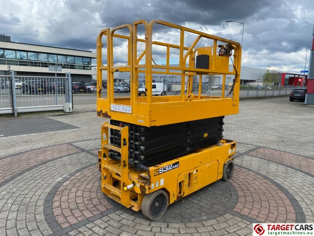 JCB S3246E Electric Scissor Work Lift 1200cm - Scissor lift: picture 3 JCB S3246E Electric Scissor Work Lift 1200cm - Scissor lift: picture 3