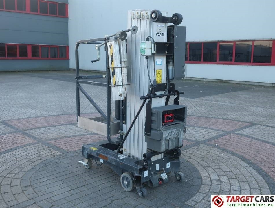 JLG 25AM Vertical Mast Work Lift 967cm 12V-DC - Vertical mast lift: picture 4 JLG 25AM Vertical Mast Work Lift 967cm 12V-DC - Vertical mast lift: picture 4