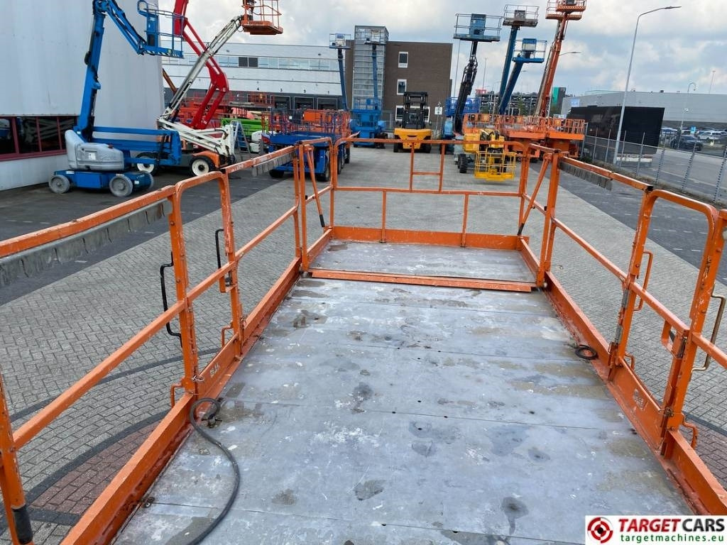 Scissor lift JLG 3394RT Diesel 4x4 Scissor Work Lift 1206cm: picture 8