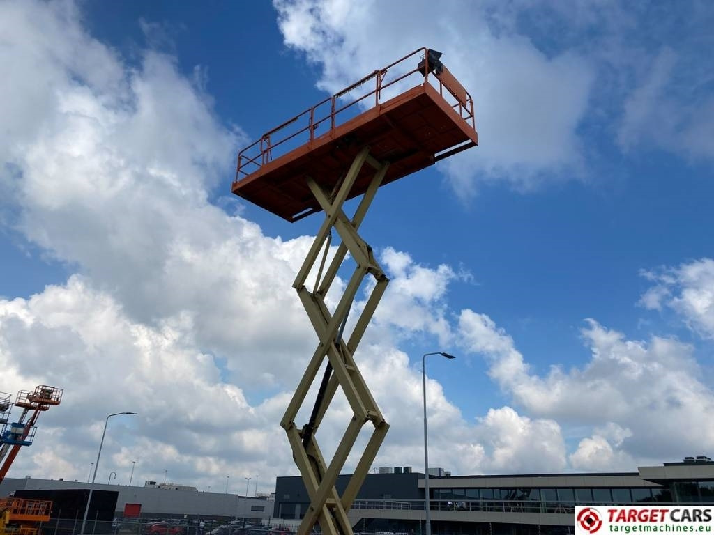 Scissor lift JLG 3394RT Diesel 4x4 Scissor Work Lift 1206cm: picture 34