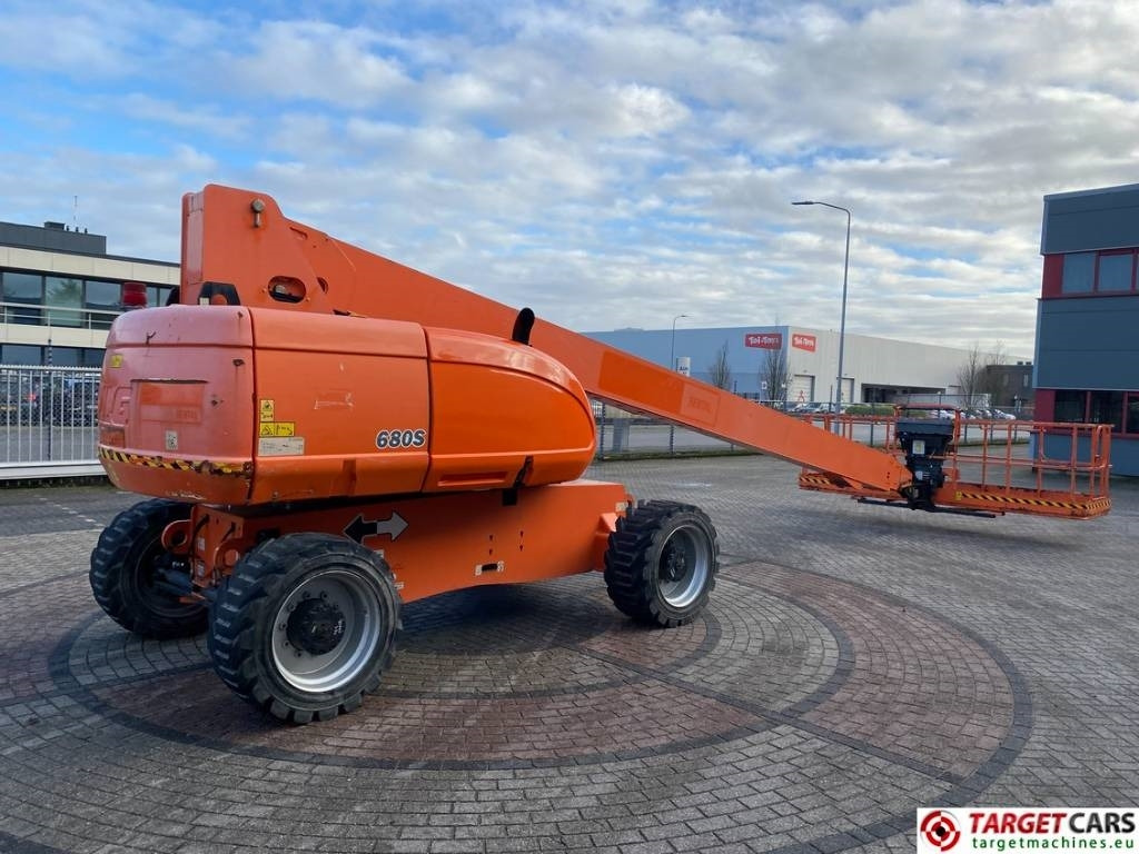 JLG 680S Telescopic 4x4 Diesel Boom Work Lift 2273cm - Telescopic boom: picture 3 JLG 680S Telescopic 4x4 Diesel Boom Work Lift 2273cm - Telescopic boom: picture 3