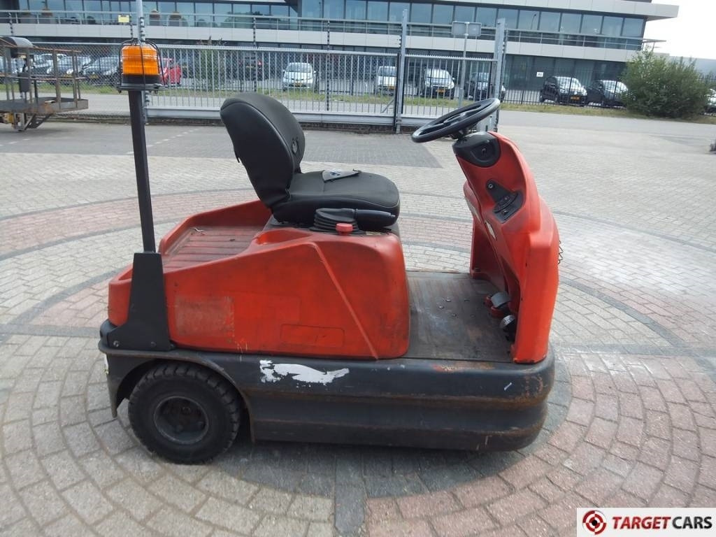 Linde P60Z Electric Tow Truck Tractor 6000KG - Tow tractor: picture 4 Linde P60Z Electric Tow Truck Tractor 6000KG - Tow tractor: picture 4