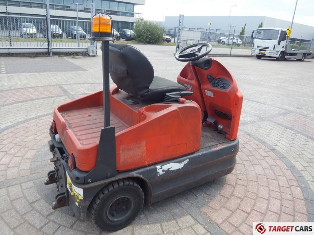 Linde P60Z Electric Tow Truck Tractor 6000KG - Tow tractor: picture 5 Linde P60Z Electric Tow Truck Tractor 6000KG - Tow tractor: picture 5