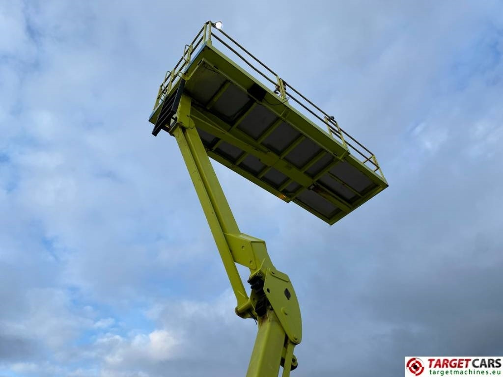 Scissor lift MEC 2684RT Diesel 4x4 Scissor Lift Speed-Level 992cm: picture 35