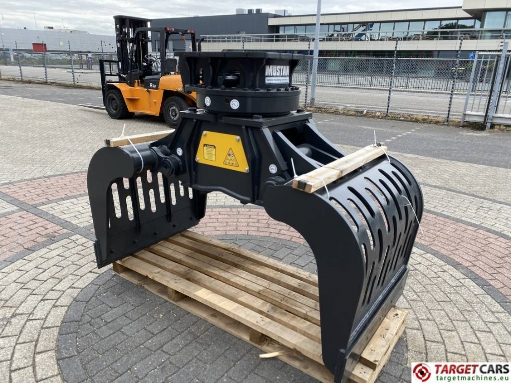 Mustang GRP1500 Hydraulic Rotation Sorting Grapple 17~23T  - Grapple for Construction machinery: picture 4 Mustang GRP1500 Hydraulic Rotation Sorting Grapple 17~23T  - Grapple for Construction machinery: picture 4