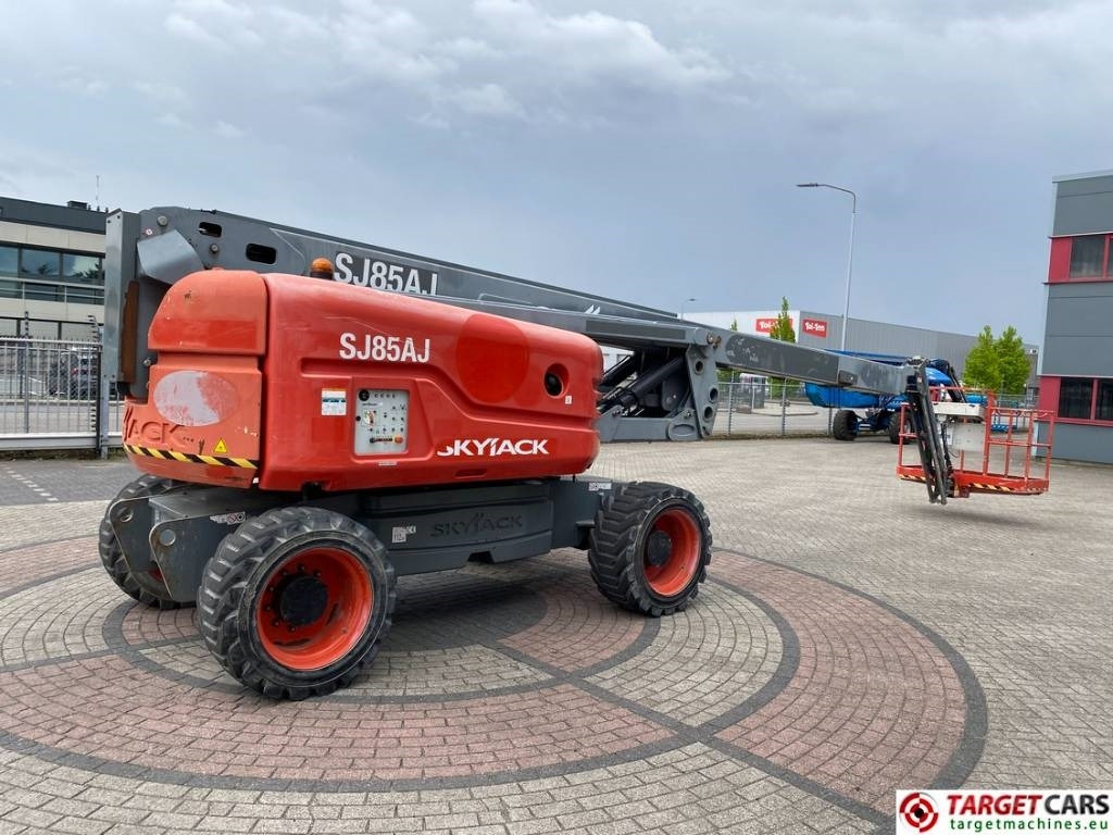 SkyJack SJ85AJ Articulated 4x4 Diesel Boom WorkLift 2791cm - Articulated boom: picture 3 SkyJack SJ85AJ Articulated 4x4 Diesel Boom WorkLift 2791cm - Articulated boom: picture 3