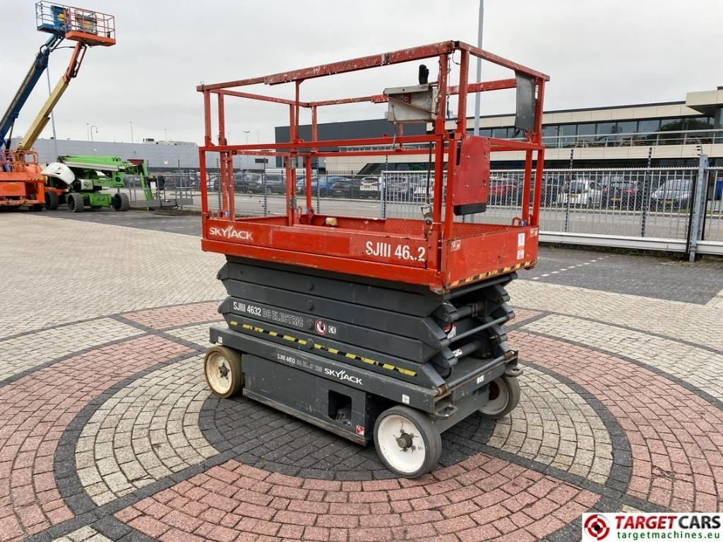 SkyJack SJIII-4632 Electric 4632 Scissor Work Lift 1170cm - Scissor lift: picture 2 SkyJack SJIII-4632 Electric 4632 Scissor Work Lift 1170cm - Scissor lift: picture 2