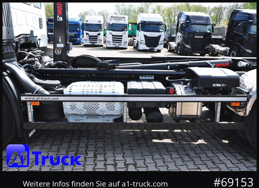 IVECO X-Way AD 420 Hiab 21S59 Lenk- Liftachse, Garantie - Hook lift truck: picture 3 IVECO X-Way AD 420 Hiab 21S59 Lenk- Liftachse, Garantie - Hook lift truck: picture 3
