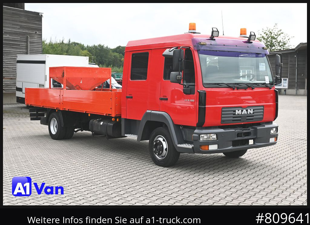 MAN MAN LE 8.180 Pritsche Doka, Automatik, AHK, 6-Sitzer - Flatbed van: picture 1 MAN MAN LE 8.180 Pritsche Doka, Automatik, AHK, 6-Sitzer - Flatbed van: picture 1