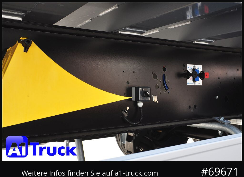 REISCH RHKS, Alu-Kippmulde 52m³, Kombitüren, Alufelgen, Liftachse, - Tipper semi-trailer: picture 5 REISCH RHKS, Alu-Kippmulde 52m³, Kombitüren, Alufelgen, Liftachse, - Tipper semi-trailer: picture 5