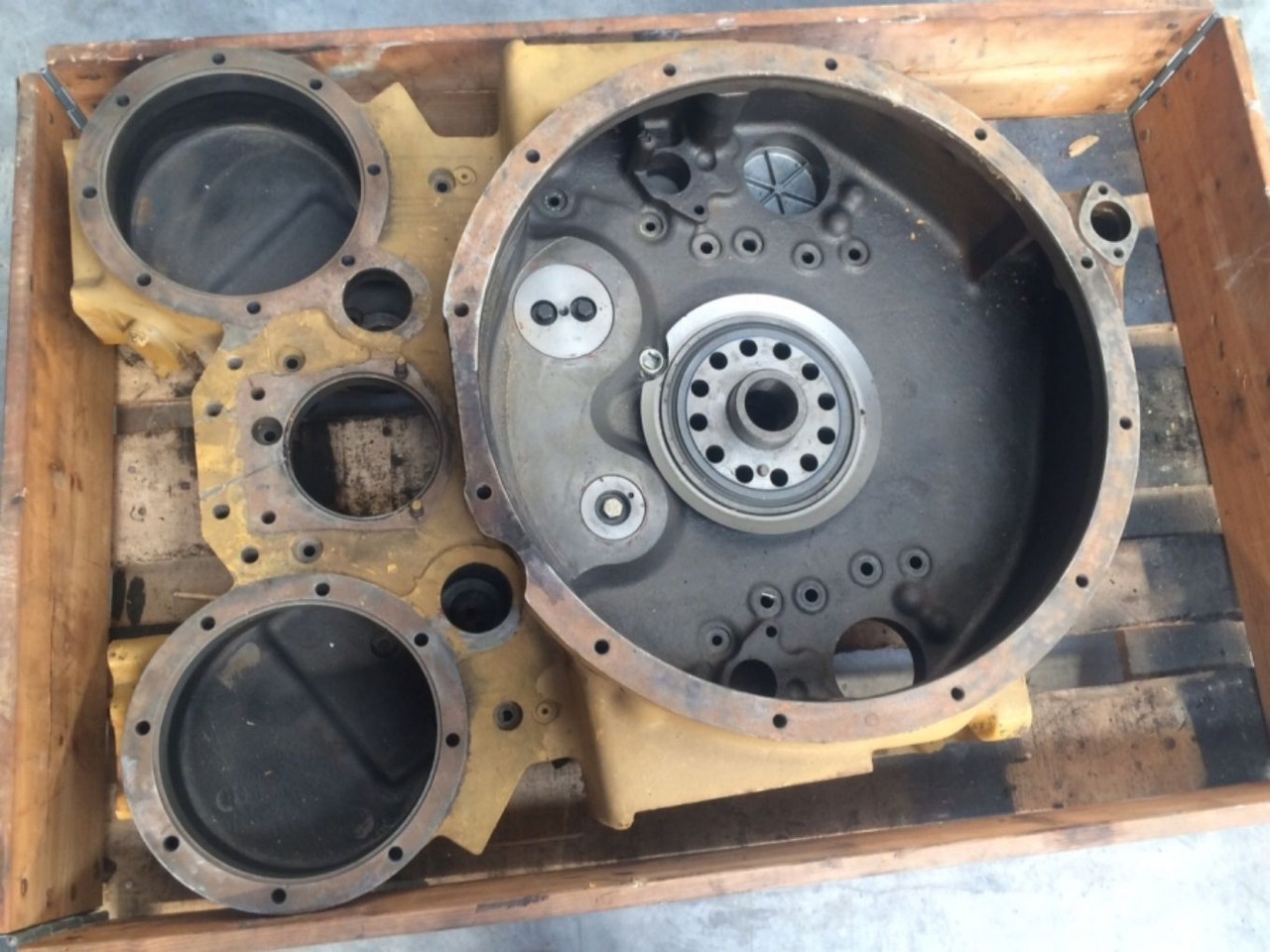 Caterpillar 3412 CAMPANA VOLANO 2152016 + INGRANAGGIO - Engine for Construction machinery: picture 1 Caterpillar 3412 CAMPANA VOLANO 2152016 + INGRANAGGIO - Engine for Construction machinery: picture 1
