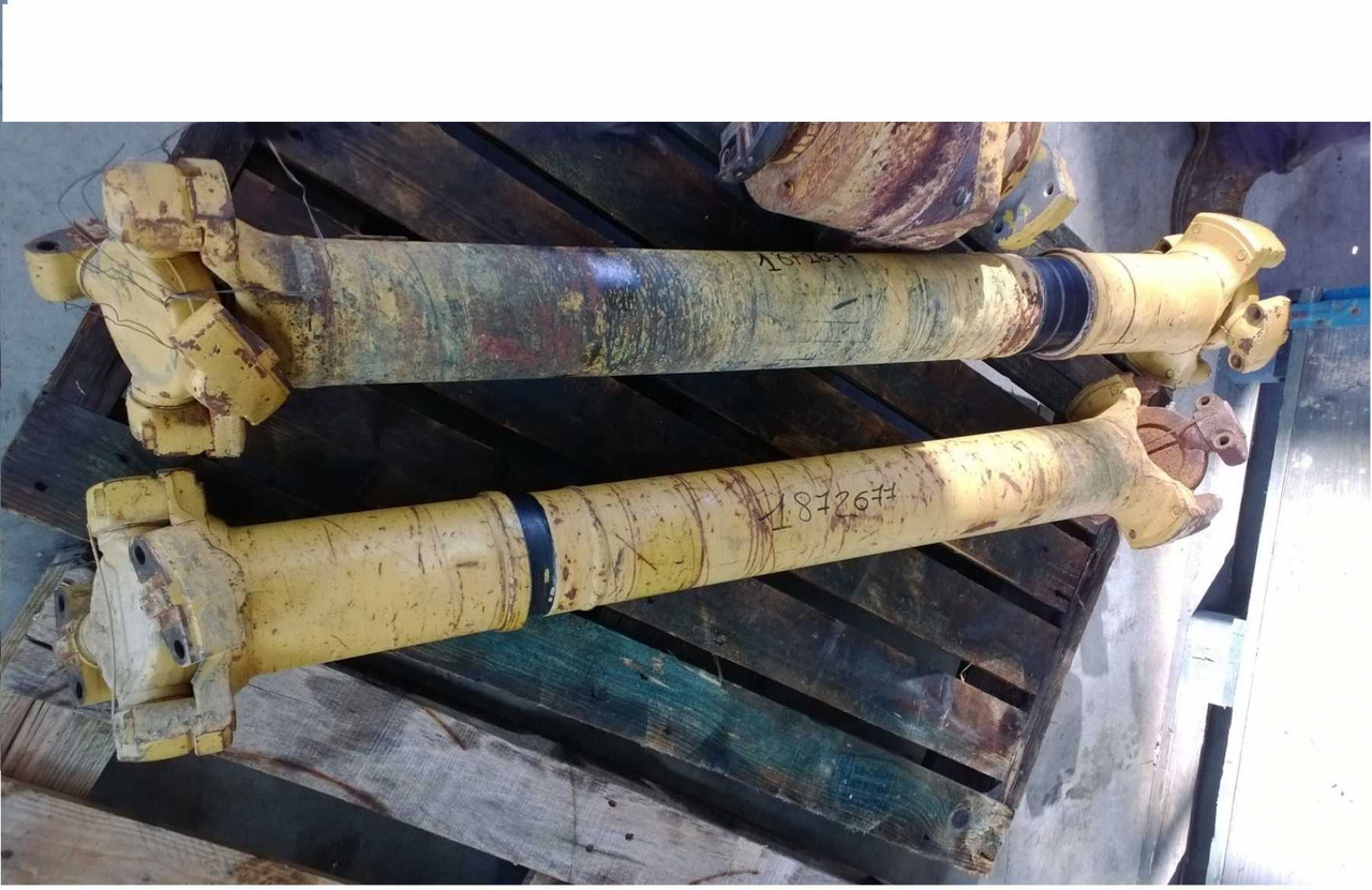 Caterpillar 735 ALBERO TRASMISSIONE - Drive shaft for Construction machinery: picture 1 Caterpillar 735 ALBERO TRASMISSIONE - Drive shaft for Construction machinery: picture 1