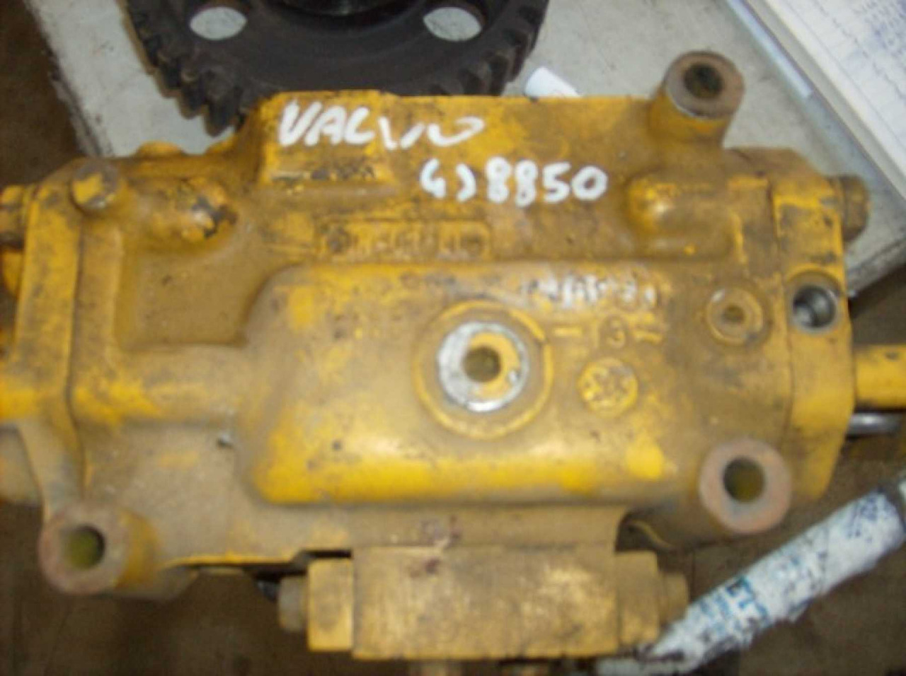 Caterpillar 988 VALVOLA - Valve for Construction machinery: picture 1 Caterpillar 988 VALVOLA - Valve for Construction machinery: picture 1