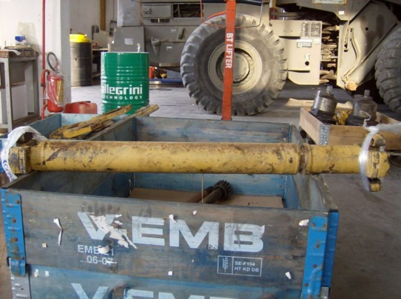 Caterpillar D300D ALBERO DI TRASMISSIONE - Drive shaft for Construction machinery: picture 1 Caterpillar D300D ALBERO DI TRASMISSIONE - Drive shaft for Construction machinery: picture 1