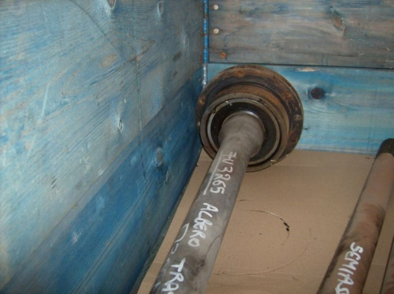 Caterpillar D300D ALBERO TRASMISSIONE - Drive shaft for Construction machinery: picture 1 Caterpillar D300D ALBERO TRASMISSIONE - Drive shaft for Construction machinery: picture 1