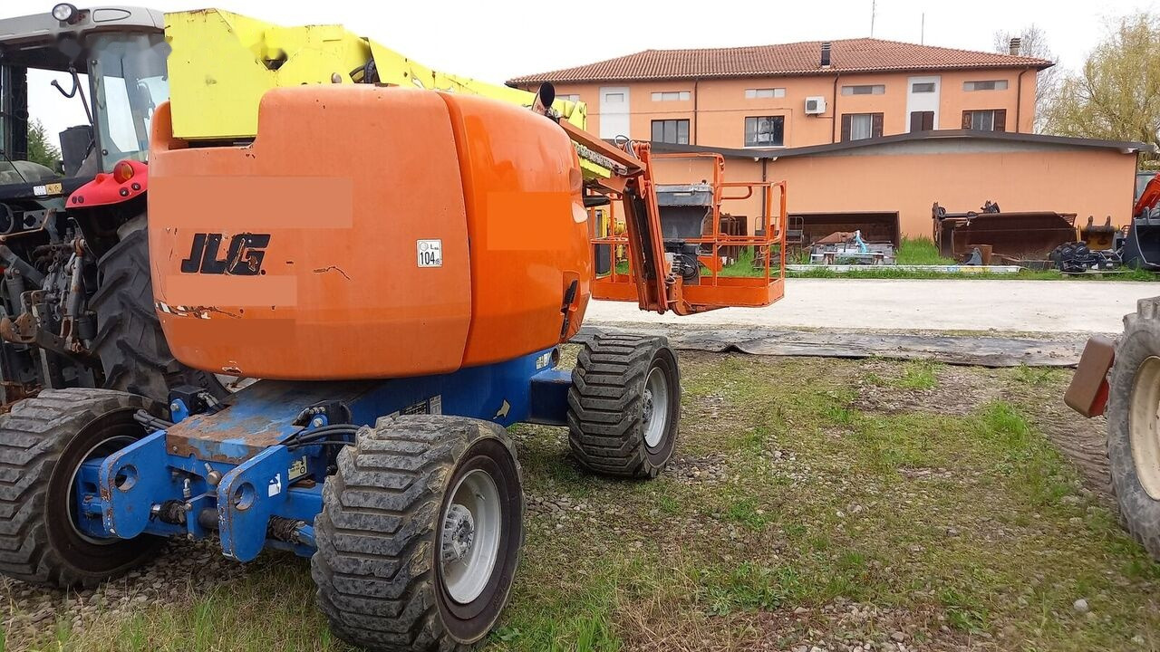 JLG 450AJ - Articulated boom: picture 3 JLG 450AJ - Articulated boom: picture 3