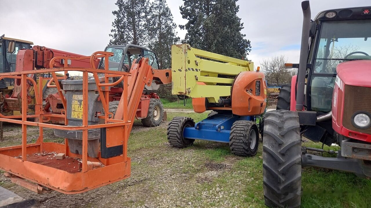 JLG 450AJ - Articulated boom: picture 2 JLG 450AJ - Articulated boom: picture 2