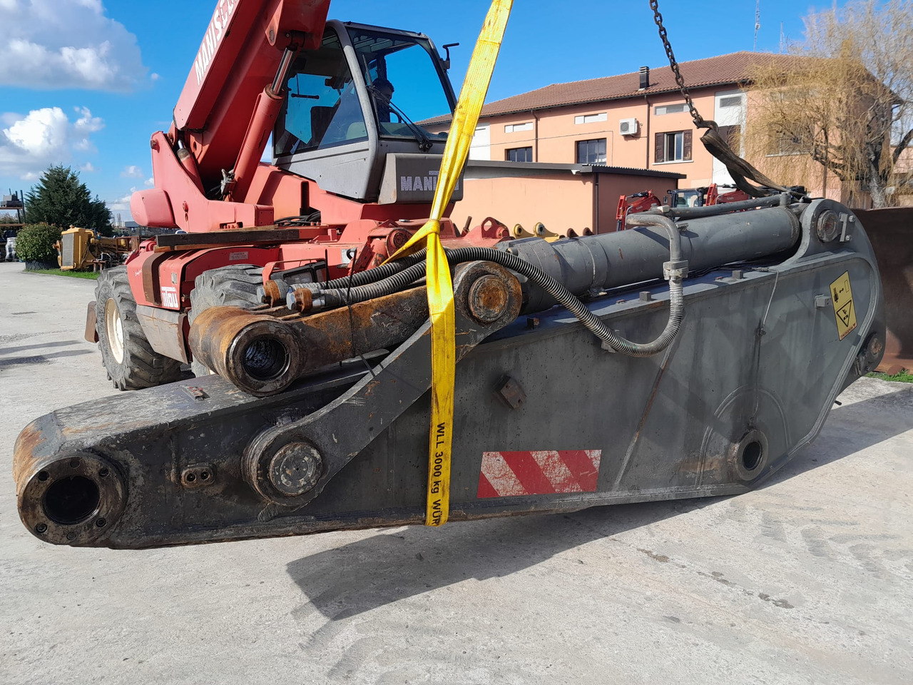 Crawler excavator VOLVO EC700B LC: picture 9