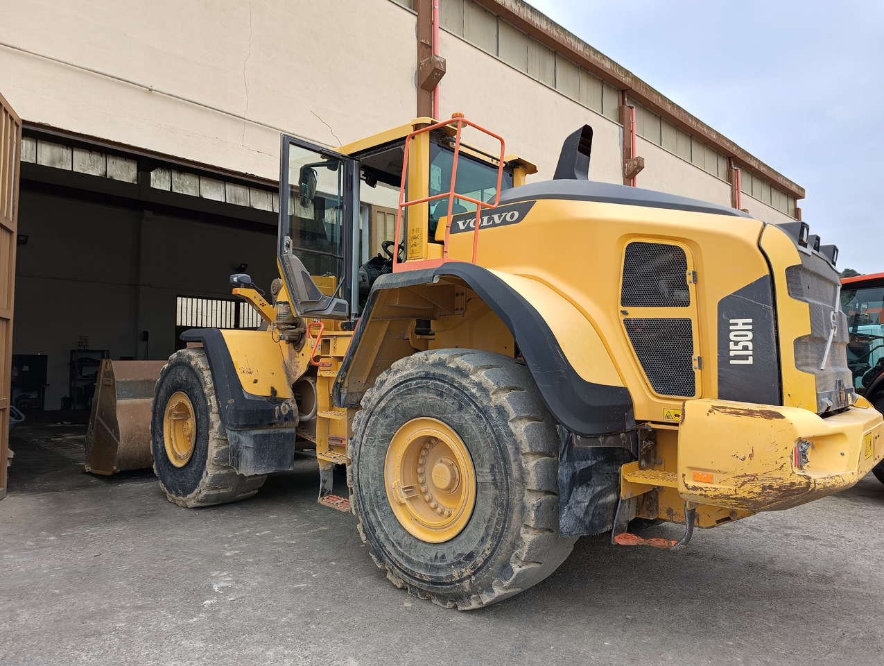 VOLVO L150H - Wheel loader: picture 1 VOLVO L150H - Wheel loader: picture 1