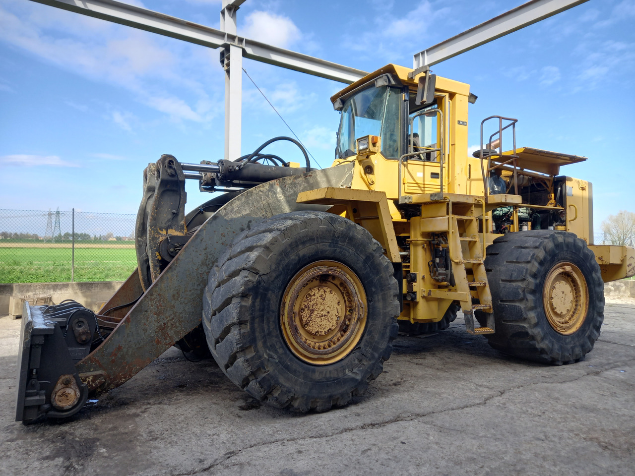 VOLVO L330C - Wheel loader: picture 5 VOLVO L330C - Wheel loader: picture 5