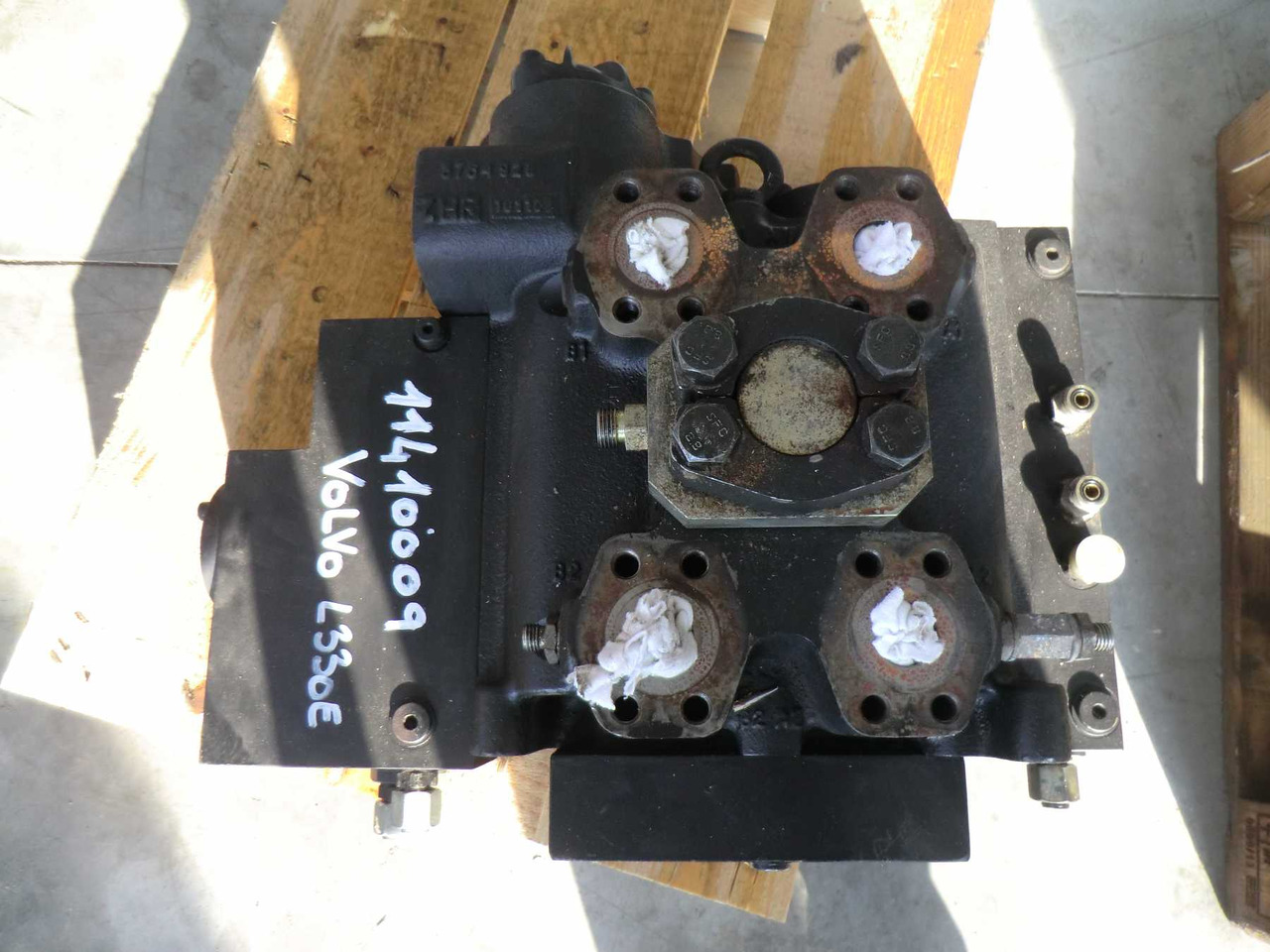 VOLVO L330E L350F DISTRIBUTORE - Hydraulic valve for Construction machinery: picture 4 VOLVO L330E L350F DISTRIBUTORE - Hydraulic valve for Construction machinery: picture 4