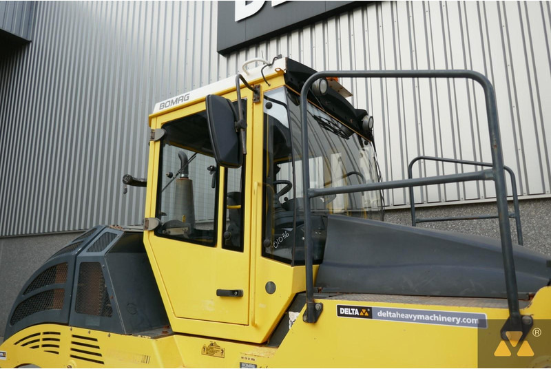 Pneumatic roller Bomag BW25RH: picture 13