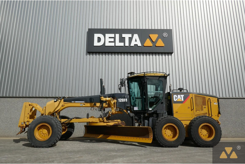 Grader Caterpillar 120M: picture 1