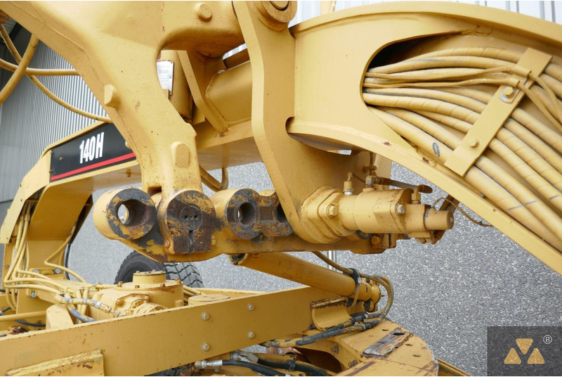 Lease a Caterpillar 140H Caterpillar 140H: picture 12