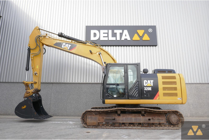 Crawler excavator Caterpillar 320EL: picture 1