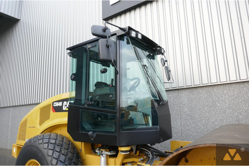 Roller Caterpillar CS64B: picture 9
