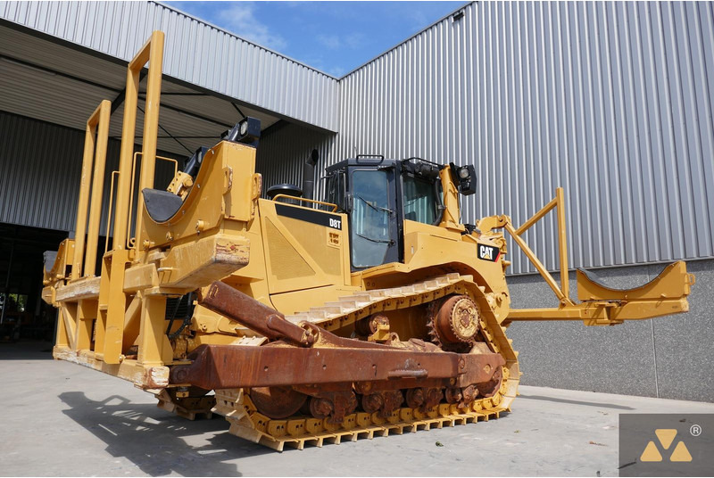 Caterpillar D8T Pipe carrier - Construction machinery: picture 1 Caterpillar D8T Pipe carrier - Construction machinery: picture 1