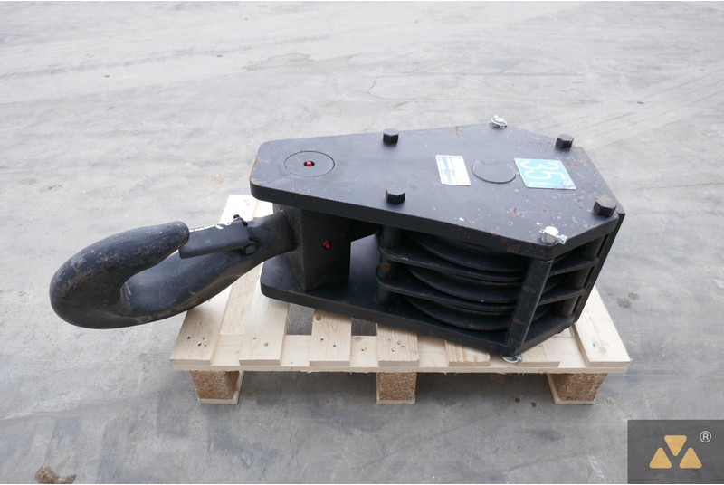 EPE Hookblock 35T - Pipe layer: picture 4 EPE Hookblock 35T - Pipe layer: picture 4