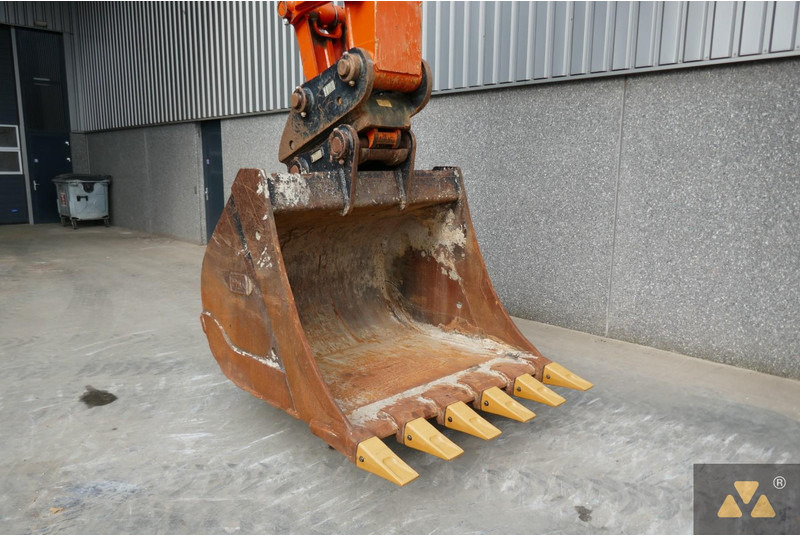 Crawler excavator Hitachi ZX300LC-7: picture 6
