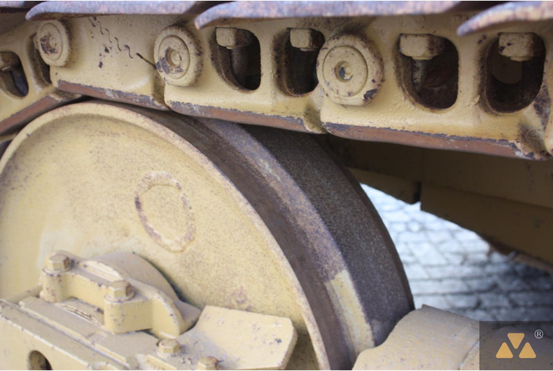 Truck Caterpillar D6E Fuel tanker: picture 17
