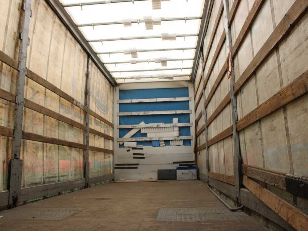 DAF LF 250 FA, EURO 6 - Curtainsider truck: picture 5 DAF LF 250 FA, EURO 6 - Curtainsider truck: picture 5
