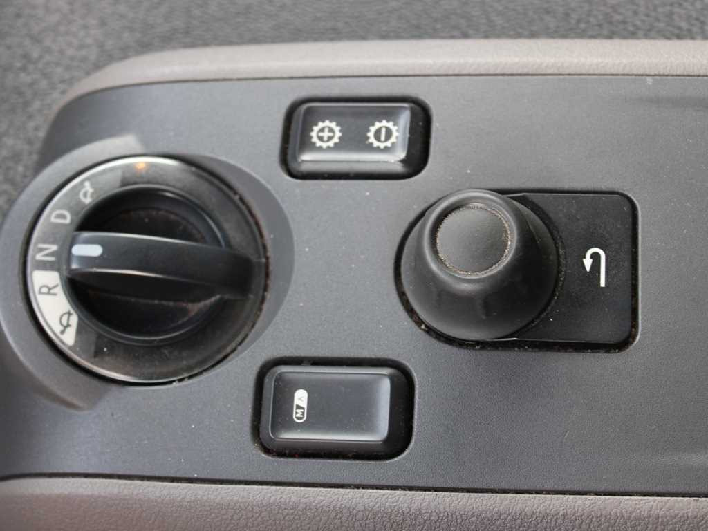 Curtainsider truck DAF LF 290 FA, EURO 6, SLEEPING BODY: picture 14 Curtainsider truck DAF LF 290 FA, EURO 6, SLEEPING BODY: picture 14